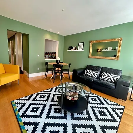 Design Flat In Principe Real * Lisbon